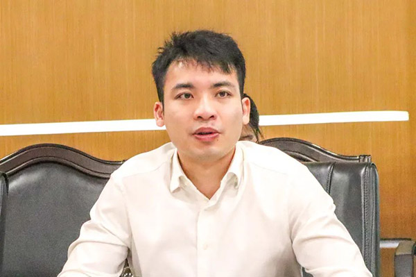 副总经理潘树华对专家组的到来暗示迎接和感激