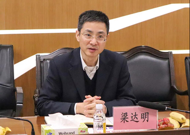 佛山市科技局辅导一行光临Z6人生就是博集团调研领导工作