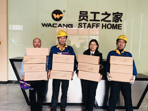 Z6人生就是博铝材春运派福利，温暖员工回家路 - 铝材厂商