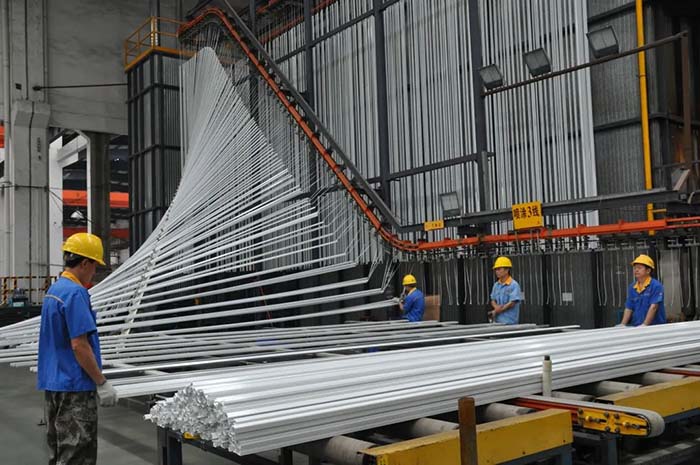 佛山市2023年企业家大会|Z6人生就是博集团荣获2022年度佛山市"造作业高质量发展百佳企业"