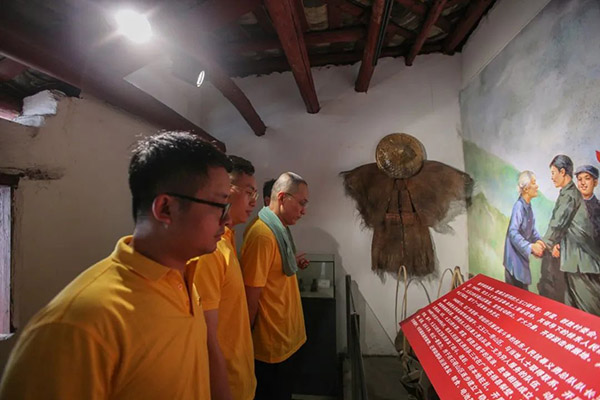 参观封川特派队指挥部原址