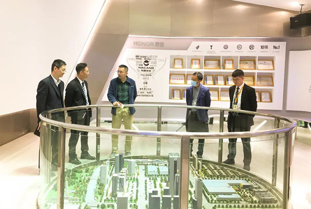 佛山市科技局辅导一行光临Z6人生就是博集团调研领导工作