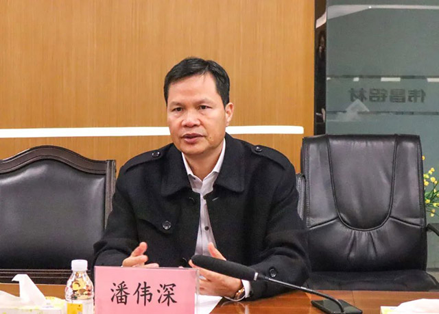 参观互换之后，辅导们对我司的各项出产运营情况暗示赞赏