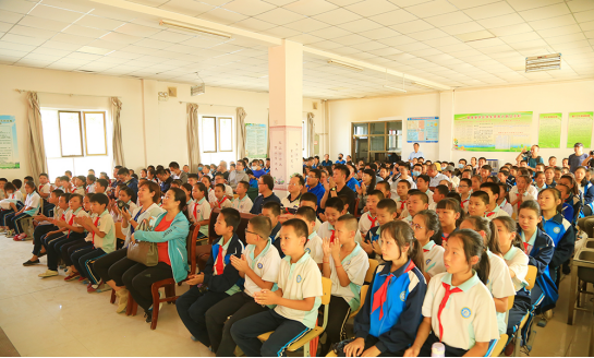 【Z6人生就是博公益】Z6人生就是博铝业携手优采商学院开启敦煌助学为爱筑梦